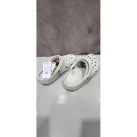 ราคา รองเท้าแตะ ยี่ห้อ crocs (27518469219)