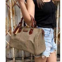 ราคา Polo ralph laure n แท้ใบนี้มือสองเก่าเก็บสภาพดีค่ะ มีแปรงของเค้าห้อยมาด้วยตามภาพค่ะ รับประกันของแท้ (22979584220)