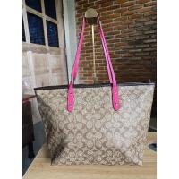 ราคา กระเป๋า coach ทรงช้อปปิ้ง มือสอง สภาพสวย (28820911495)