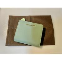 ราคา Charles Keith Short Wallet สีทูโทน เขียว-เงิน (2945666631)