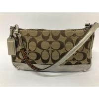 ราคา กระเป๋ามือสอง ของแท้ Coach ผ้าลายตัว C สีน้ำตาล ขนาด 8 นิ้ว พร้อมส่ง (17465170904)