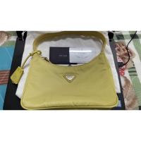 ราคา used Prada re 2000 ปี20 (20002251085)