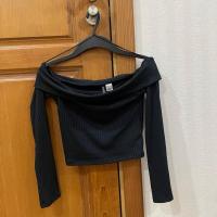 ราคา เสื้อปาดไหล่แขนยาวสีดำ แบรนด์ H&M (26707911282)