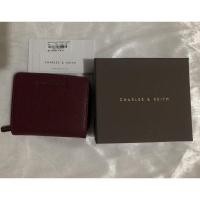 ราคา กระเป๋าสตางค์ charles & keith ของแท้มือสองสภาพดี (10537823198)