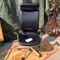 ราคา เก้าอี้สำนักงานตัวแพง KOKUYO AGATA HIGH เบาะหนังแท้สีดำ (28174934501)