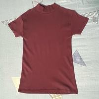 ราคา เสื้อคอเต่าสีแดงเลือดหมู (42568282589)