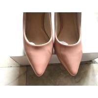 ราคา รองเท้าส้นสูง O&B แท้ (2250610155)