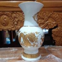 ราคา แจกันลายครามสีขาวมังกรสูง21ซม (40605939417)