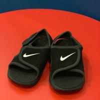 ราคา Used like new รองเท้าแตะรัดส้นเด็ก Nike ขนาด 14 CM (1796447979)