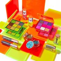 ราคา ของแท้ พร้อมส่ง MAKEUP REVOLUTION Viva Neon Eyeshadow Palette (5341622313)