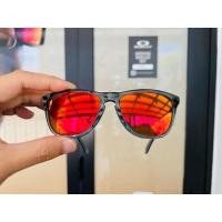 ราคา แว่นOakley Frogskins Crystal Black เลนส์แท้ Prizm Ruby Limited Edition VR46 ขนาด 55มล (19738110636)