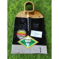 ราคา จอบ ทำจากเหล็กกล้า จอบตราจระเข้ 2ปอนด์ จอบขุดดิน พร้อมส่ง (5196749779)