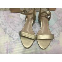 ราคา รองเท้า miu miu สีทอง size 38 เท้ายาว 24 ใส่ออกงานได้เลย (1322825800)