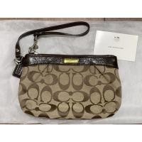 ราคา Coach แท้ 100% กระเป๋าคล้องมือลาย signature (15578818500)