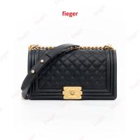 ราคา [ของแท้] CHANEL BOY 10 BLACK CAVIAR GHW มีใบรับประกัน ตรวจสอบได้ทุกใบ (42223604340)