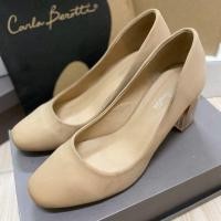 ราคา รองเท้าส้นสูง ครีม แบรนด์ Carla Berotti มือสอง (6223675003)