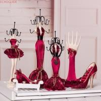 ราคา เสียงสะท้อนรองเท้าส้นสูงชั้นวางแสดงเครื่องประดับ,โซฟารองเท้าส้นสูงสร้อยคอหุ่นยืนแสดง,โบว์กํามะหยี่ดอกไม้ หางปลา กระโปรงเครื่องประดับยืนผู้ถือแสดงเคร (42462332391)
