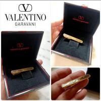 ราคา ที่ติดเนคไท Valentino Garavani Italy (28569754155)