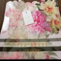 ราคา Ted Baker London มือ 1 ของแท้ นำเข้าจากอังกฤษ สินค้าจริงตามภาพ มีของเลย สนใจขอข้อมูลเพิ่มได้ lone:nannuttikan (1650648976)