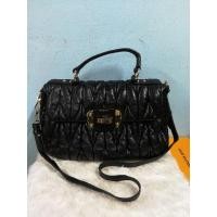 ราคา Miu Miu กระเป๋ามือสอง 2handbag (14617387171)