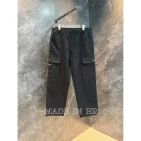 ราคา Prada กระเป๋าและกางเกงผ้าฝ้าย ดีไซน์โลโก้สามเหลี่ยม สำหรับฤดูร้อน 2025 (42271380719)