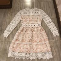 ราคา เดรสลูกไม้ สีขาว ป้าย one one มือ 2 (2372257991)