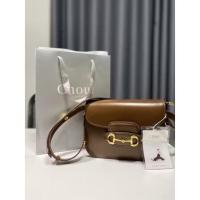 ราคา ✅ส่งด่วน✅ [ Choushoes ] กระเป๋าสะพายหนังวัวแท้ (29317044567)