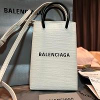 ราคา Balenciaga Phone Bags (24873419635)