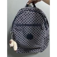 ราคา เป้ kipling ของแท้ 100% ลายกราฟฟิก ใบสะอาด น่ารักพร้อมใช้งานต่อได้ยาวๆ เคยใช้ 1-2 ครั้งแล้วเก็บลืม (22501711320)