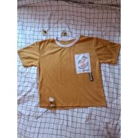 ราคา <มือสอง สภาพดี> เสื้อยืดสีเหลืองมัสตาร์ดตกแต่งกระเป๋าลายแตงโม เสื้อผ้าสำหรับเด็กผู้หญิง✨ (19057212054)