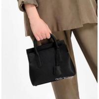 ราคา Outlet CHARLES & KEITH CLASSIC TOP HANDLE BAG รบกวนอ่านให้ละเอียดและเช็คสินค้าก่อนโอน ‼ ไม่รับ เปลี่ยน/คืน ทุกกรณี‼ (1697376845)