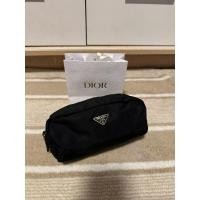 ราคา กระเป๋า PRADA Pouch Nylon มือสอง ของแท้ (25920465768)