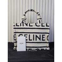 ราคา very good condition! celine canvas small 2022 สวยใหม่ (24897302331)
