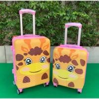 ราคา กระเป๋าเดินทางล้อลากเด็ก การ์ตูน ลายยีราฟ 4 ล้อ PC แท้ (3517032543)