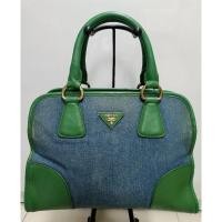 ราคา PRADAกระเป๋าทรงถือได้ครอสได้ผ้ายีนหูจับหนังแท้สีเขียวอะไหล่สีทองซับในสะอาดผ้ายีนมีซีดบ้างตามการใช้งานมือ2 ขนาด13" (28779070066)