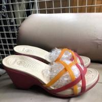 ราคา รองเท้าส้นเตารีดCrocsแท้มือ2(37) (27856645722)
