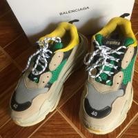 ราคา Balenciaga Triple S (1482308365)