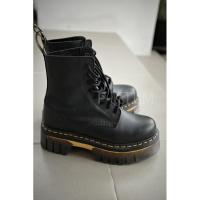 ราคา ส่งต่อ Dr.martens AUDRICK CONTRAST SOLE LEATHER PLATFORM LACE UP BOOTS (25590805283)