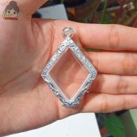 ราคา กรอบพระข้าวหลามตัด กรอบพระเงินผสม | ใส่หลวงปู่เอี่ยม | กว้าง3.1*สูง4.0ซม.(ขนาดจอกระจก) (19664001773)