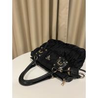 ราคา กระเป๋าถือ Prada nylon Tote bag มือสอง (26802151394)