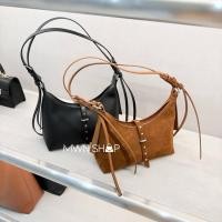 ราคา Charles&keith กระเป๋าสะพายไหล่ มีโค้ดลด30% Lark ของแท้จากชอป (28490381711)