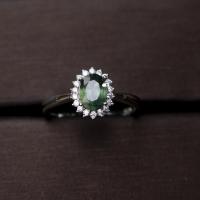 ราคา แหวนพลอยเขียวส่องจันทบุรี (Green Sapphire) เรือนเงินแท้92.5% ชุบทองคำขาว ล้อมด้วยเพชรCZเกรดสวยพิเศษ ไซส์นิ้ว 54 หรือ เบอ (9171700878)