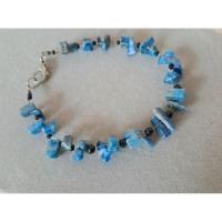 ราคา used ใหม่ สร้อยข้อมือลูกปัดหิน สีน้ำเงิน (22467397685)