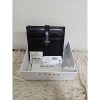 ราคา กระเป๋า guess มือสองของแท้ 100% สีดำสภาพใหม่มากค่ะ (41572942856)