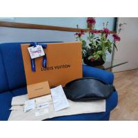 ราคา used like very new! Louis Vuitton dicovery คาดอก แท้100% (18307550371)