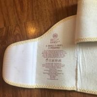 ราคา ผ้าคาดหน้าท้องหลังคลอด belly bandit รุ่น BFF สีครีม SzXS สภาพดี ใช้น้อย ส่งต่อ 1800.- (805985433)