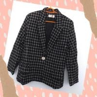 ราคา เสื้อสูทลายสก็อตสีดำมือสอง (6575300811)