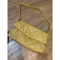 ราคา Preloved charles & keith Bag (28815201263)