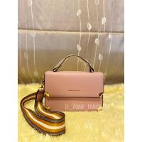 ราคา กระเป๋า CHARLES & KEITH (มือ2แท้) (9417064816)