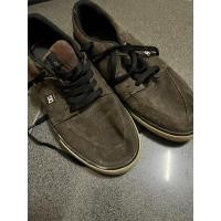 ราคา ร้องเท้าหนังกลับ DC ไซส์ 40.5 มือสอง (18780497031)